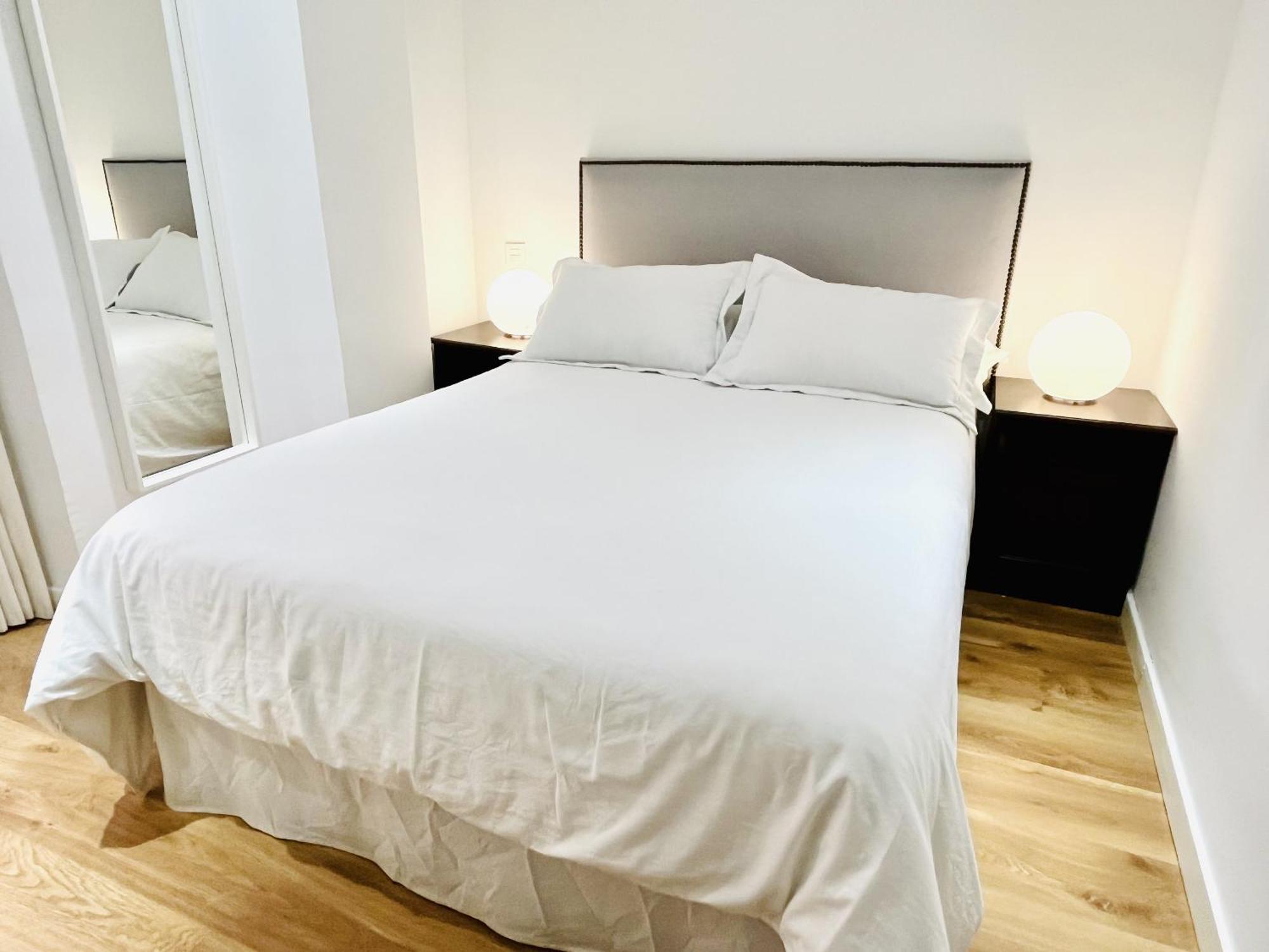 מדריד Dplace To Be - Exclusive Apartments In Historic Center חדר תמונה