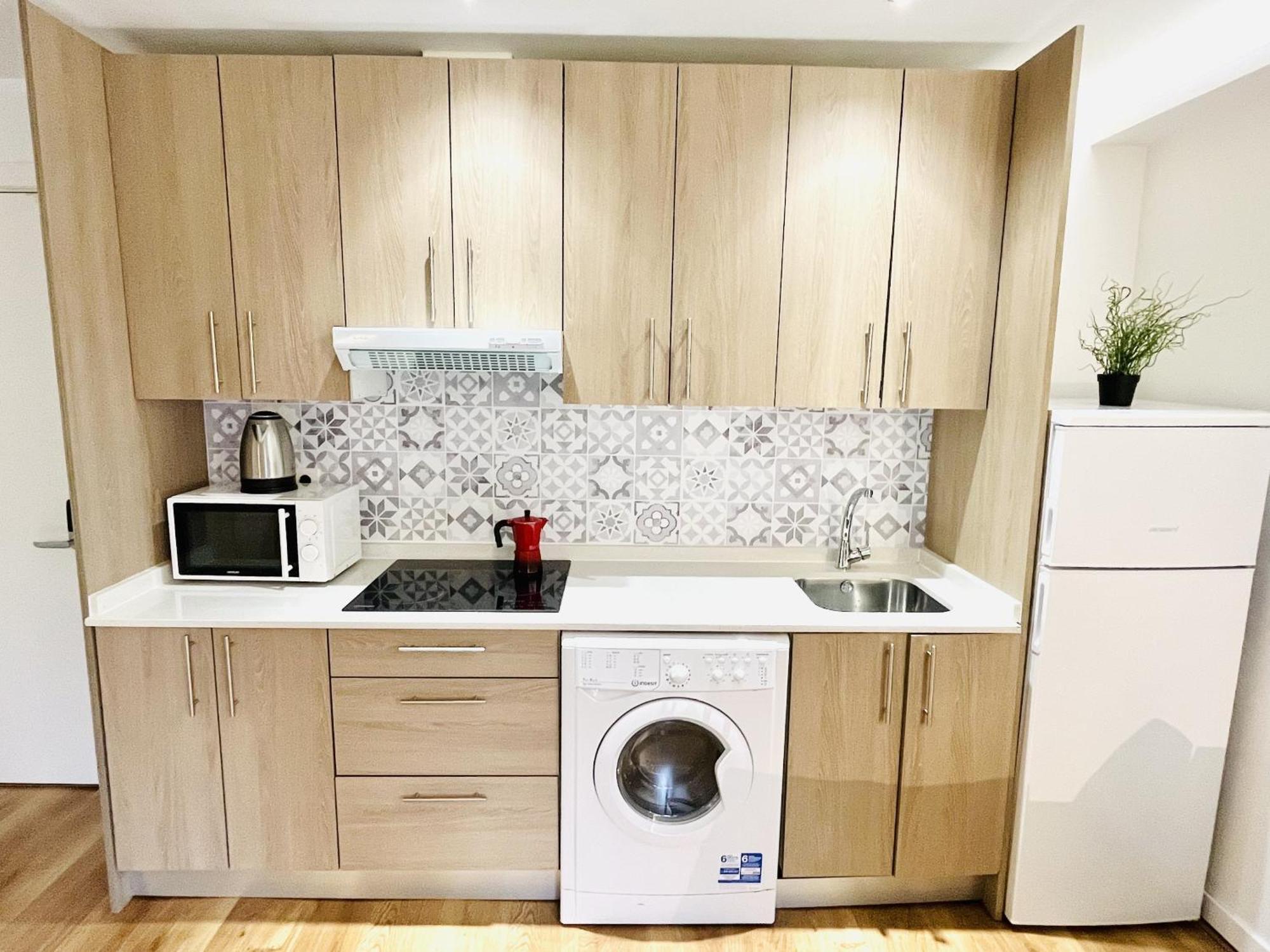 מדריד Dplace To Be - Exclusive Apartments In Historic Center חדר תמונה
